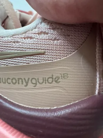 Tweedehands Saucony Guide 18 bike — afbeelding 4 van 5