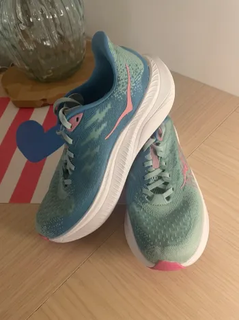 Tweedehands Hoka Mach 6 bike — afbeelding 3 van 5