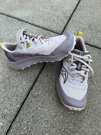 Used Saucony Peregrine 15 Running Shoes