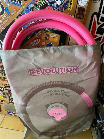 other PTN R ÉVOLUTION Neuf M/L Tyres & Tubes d'occasion