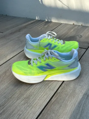 Brugt New Balance FuelCell Rebel v5 bike — billede 4 af 7