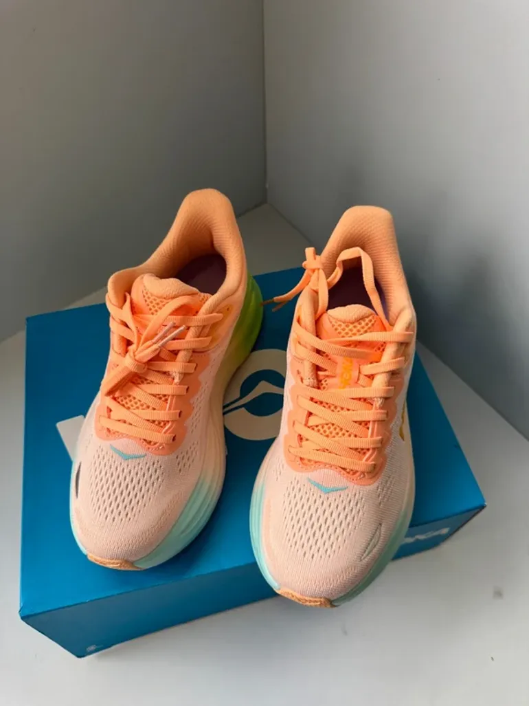 Käytetty Hoka Shoes Size 40 bike — kuva 2 / 5