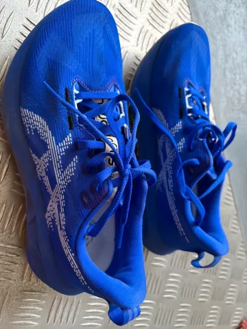 Tweedehands Asics Novablast 5 Running Shoes
