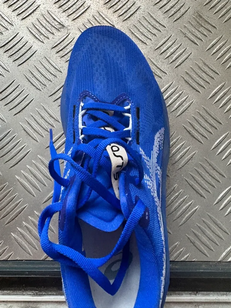 Used Asics Novablast 5 bike — image 8 of 11