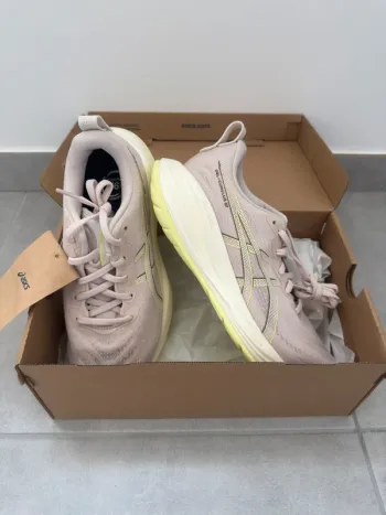 Brugt Asics GEL-Cumulus 27 Running Shoes