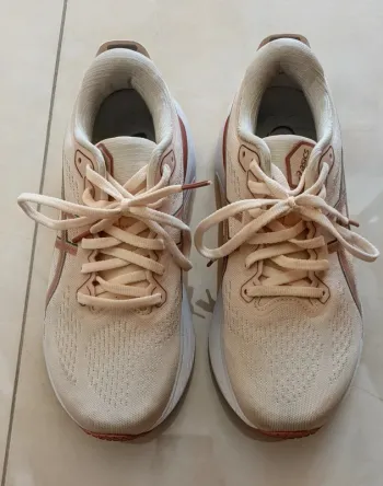 Käytetty Asics Gel Kayano 30 Running Shoes
