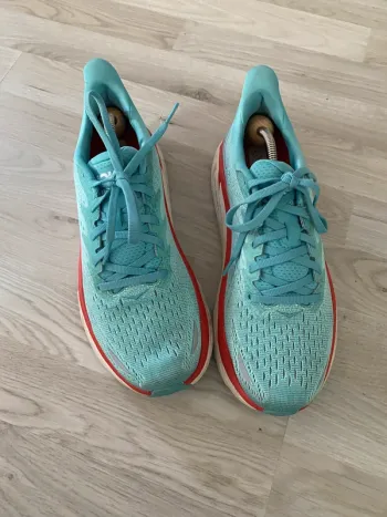 Hoka Clifton 8 Running Shoes usato