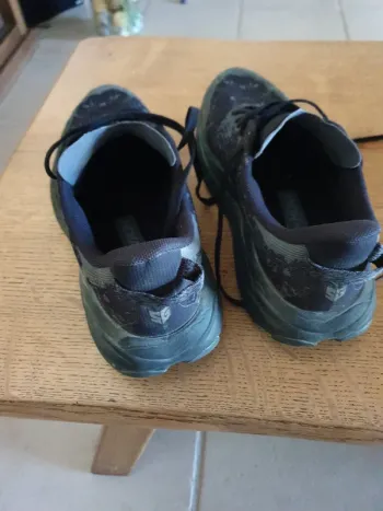 Hoka Speedgoat 6 Running Shoes usato