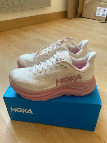 Hoka Clifton 10 bike usato — immagine 4 di 5