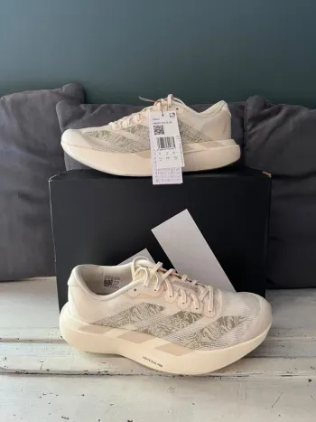 Käytetty Adidas adizero Evo SL Running Shoes