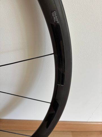 Used Giant SLR 1 WheelSystem bike — image 2 of 7