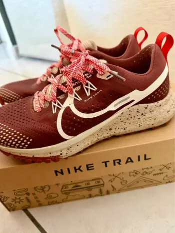 Brugt Pegasus Trail 4 Running Shoes