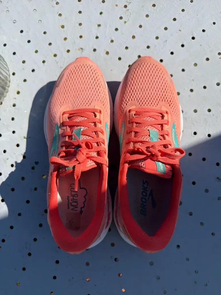 Used Orange Brooks Sportschuhe bike — image 6 of 7