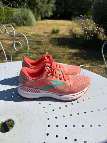 Used Orange Brooks Sportschuhe bike — image 2 of 7