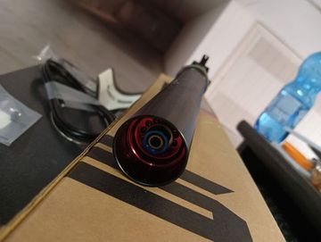 Tweedehands Kind Shock DropZone Remote Dropper Post bike — afbeelding 4 van 8