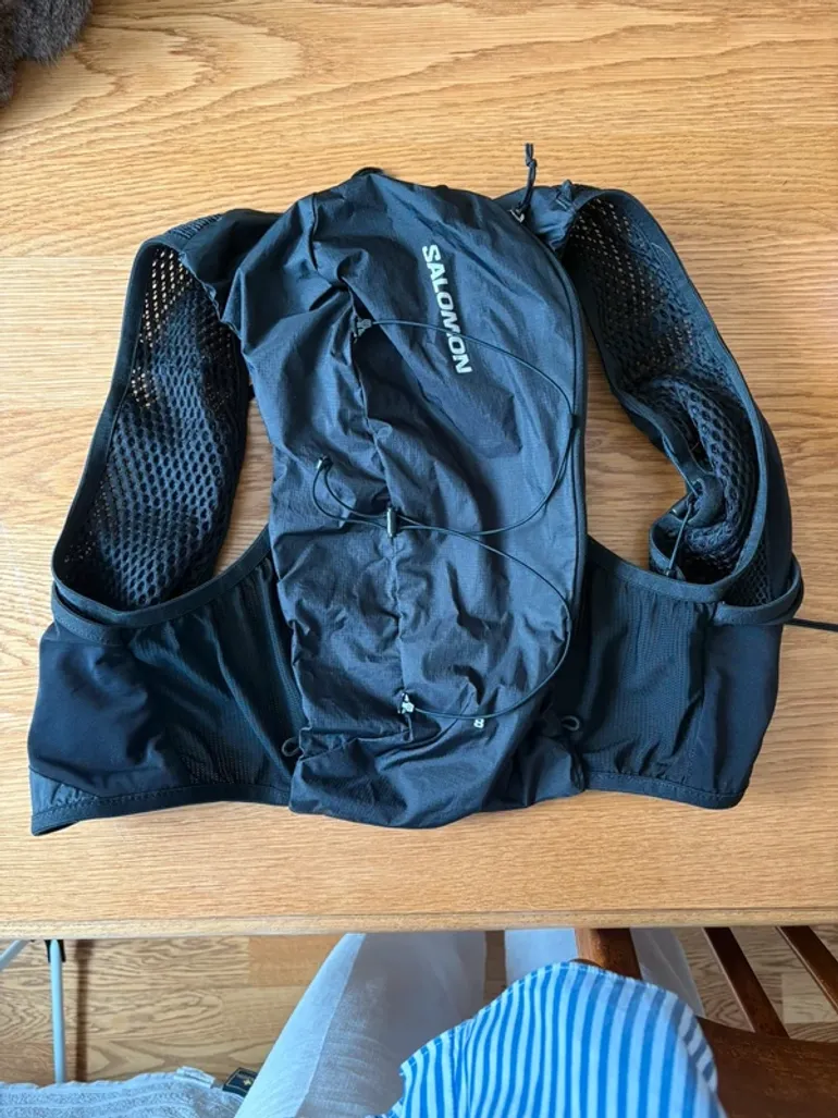 Tweedehands Salomon Adv Skin 8 bike — afbeelding 2 van 6