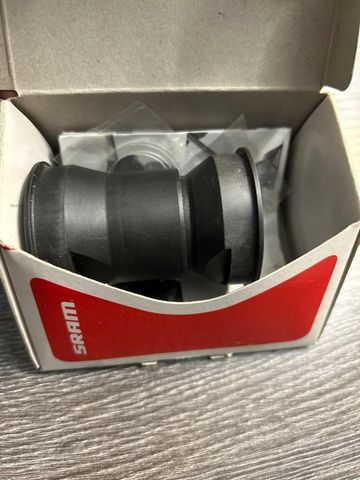 Sram Adapteur Boîtier pédalier PF30 to BSA 68-73 mm Drivetrain & Pedals usato