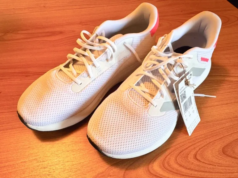 Used Adidas Laufschuh bike — image 2 of 6