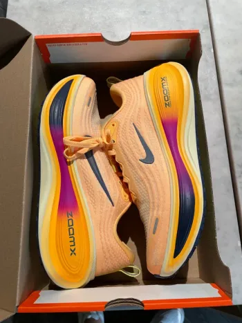 Used Nike Vomero Running Shoes