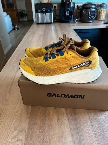 Used Salomon Aero Blaze 3 Running Shoes