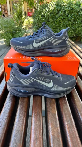 Brugt 100% Vomero 18 Running Shoes