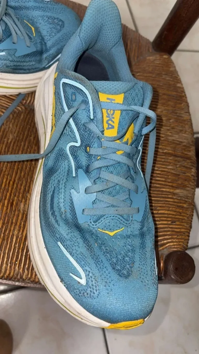 Hoka Laufschuhe bike d'occasion — image 3 sur 4