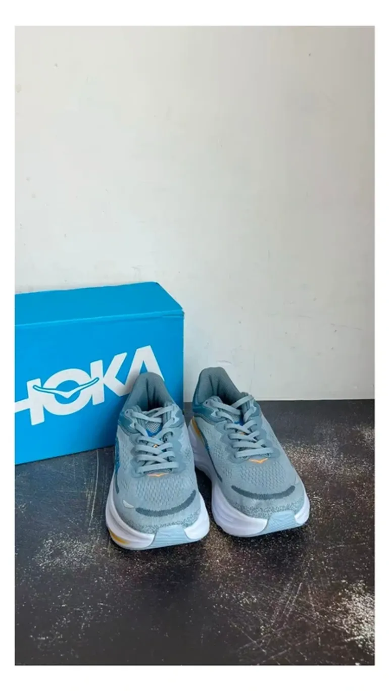Hoka Running Shoes Size 44.5 bike de segunda mano — imagen 2 de 5