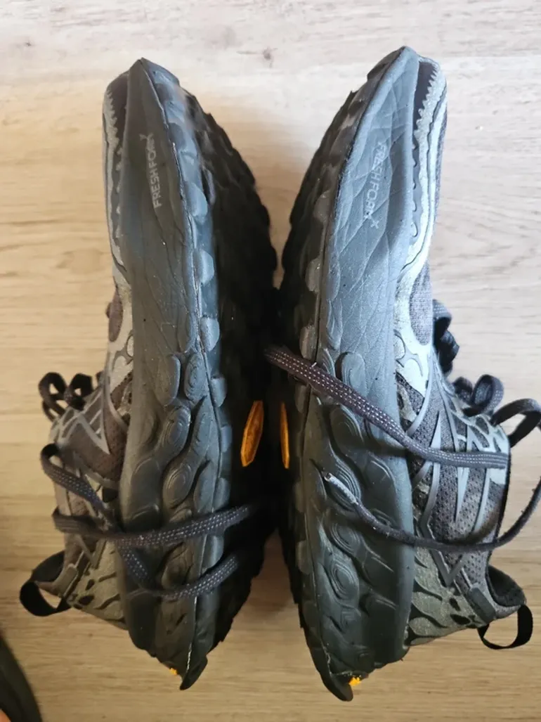 Tweedehands New Balance Hierro V8 bike — afbeelding 4 van 5