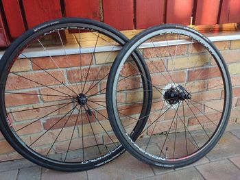 Używany Campagnolo Hyperon Ultra Two Carbon Clincher Wheelset Wheels