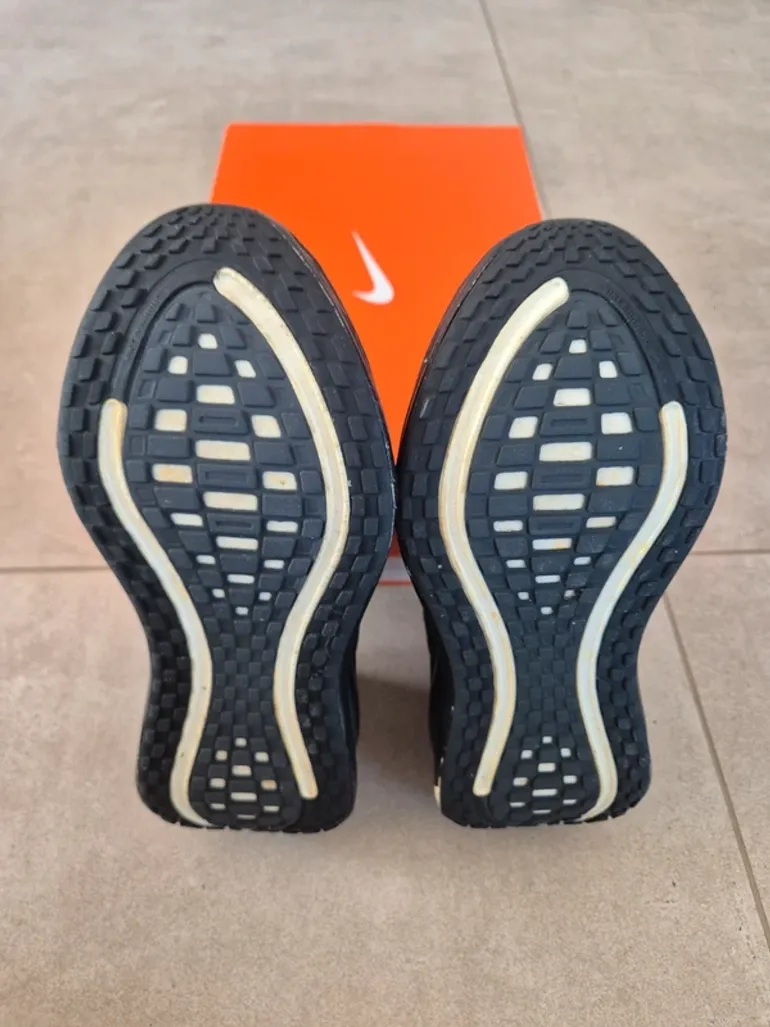 Nike Vomero Plus bike usato — immagine 7 di 13