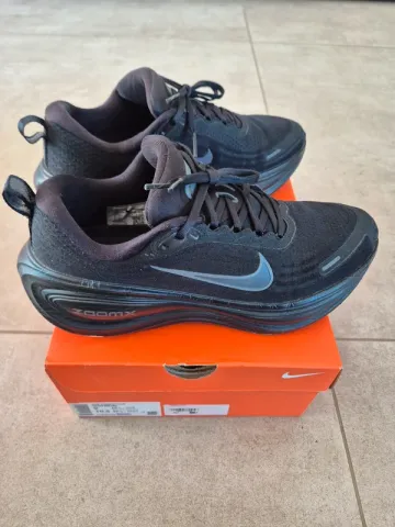Used Nike Vomero Plus Running Shoes