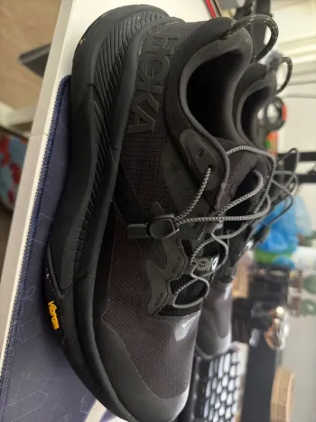 Tweedehands Hoka Transport GTX bike — afbeelding 2 van 4