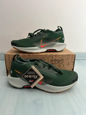 Pegasus Trail 5 Goretex Running Shoes d'occasion