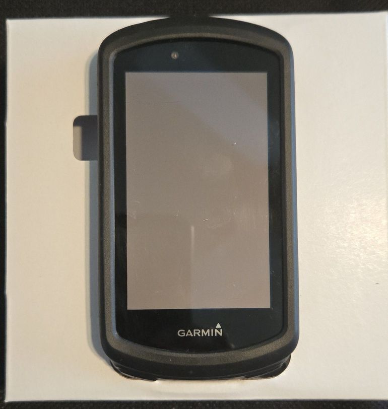 Used Garmin Edge 1030 GPS Cycling Computer bike — image 4 of 6