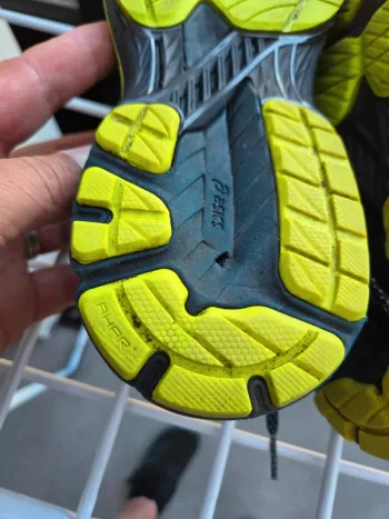 Used Asics GT-2000 bike — image 4 of 15