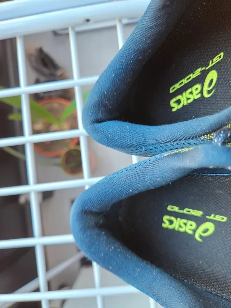 Used Asics GT-2000 bike — image 8 of 15