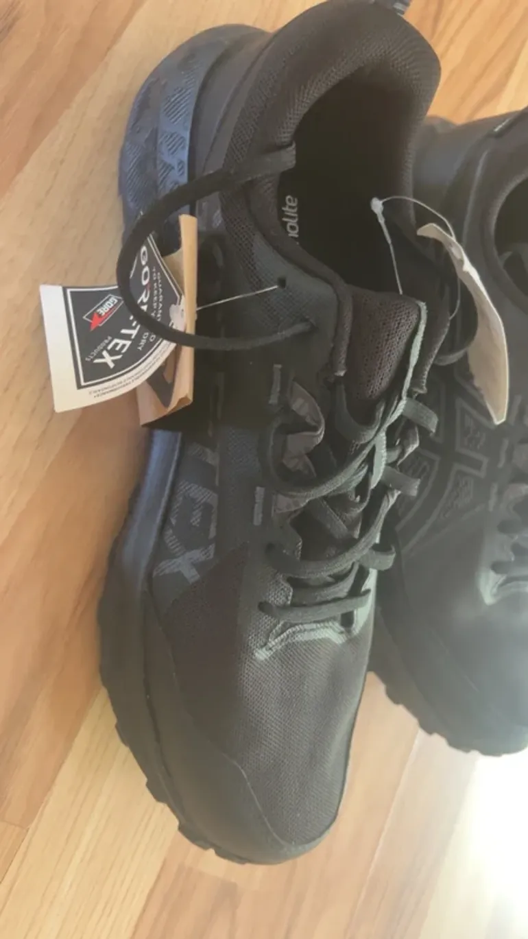 Asics Gel-Sonoma 8 GTX bike d'occasion — image 4 sur 4
