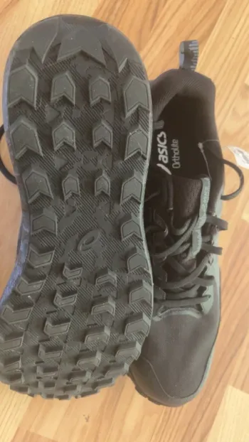 Asics Gel-Sonoma 8 GTX bike d'occasion — image 3 sur 4
