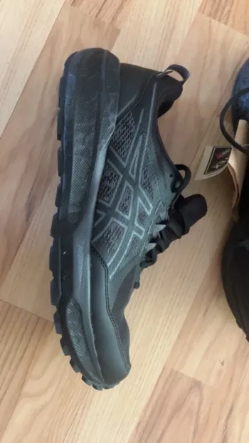 Asics Gel-Sonoma 8 GTX bike d'occasion — image 2 sur 4