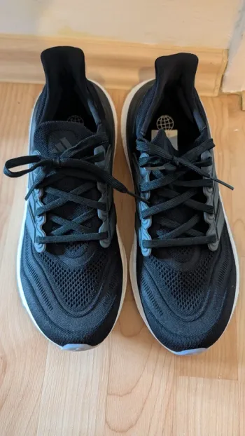 Używany Adidas Ultra Boost Light Running Shoes