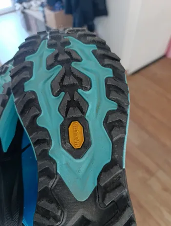 Used Hoka Mafate 5 bike — image 4 of 7