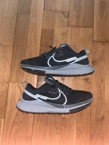 Brugt Nike Trail Running Shoes
