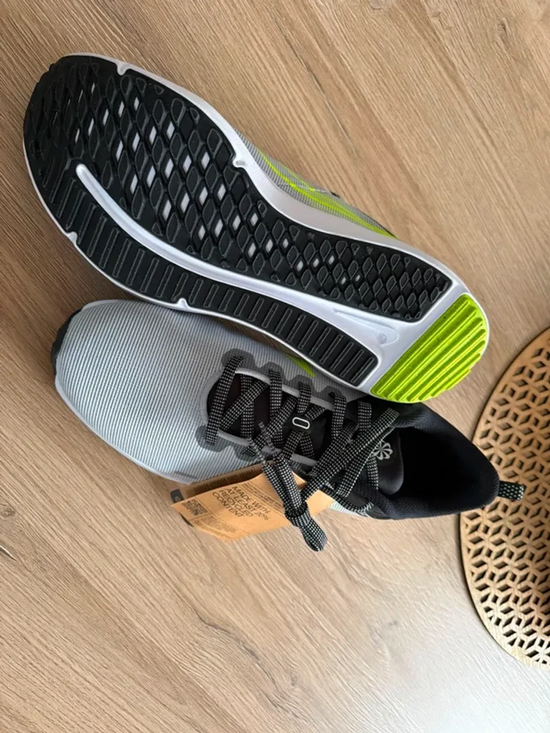 Nike Running shoes bike usato — immagine 4 di 7