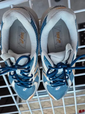 White GT-2160 Running Shoes usato