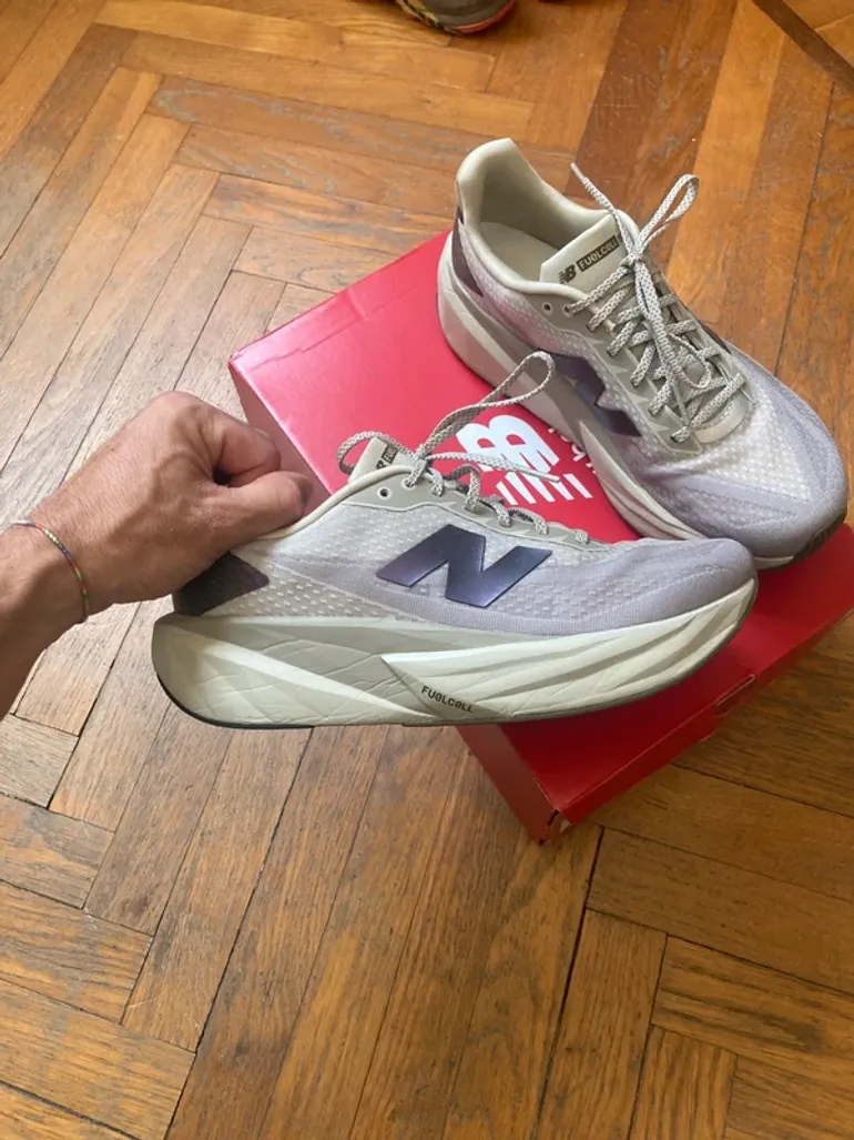 Gebrauchtes New Balance Fuel Cell Rebel bike — Bild 3 von 5