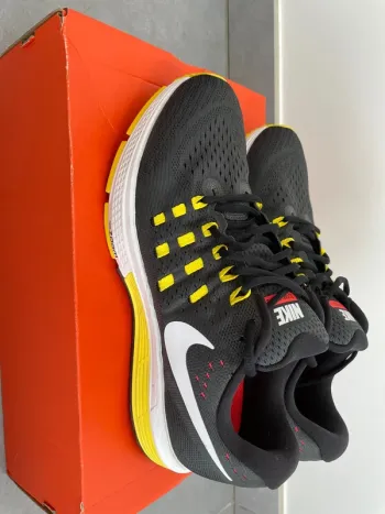 Nike Air Zoom Vomero bike usato — immagine 5 di 9