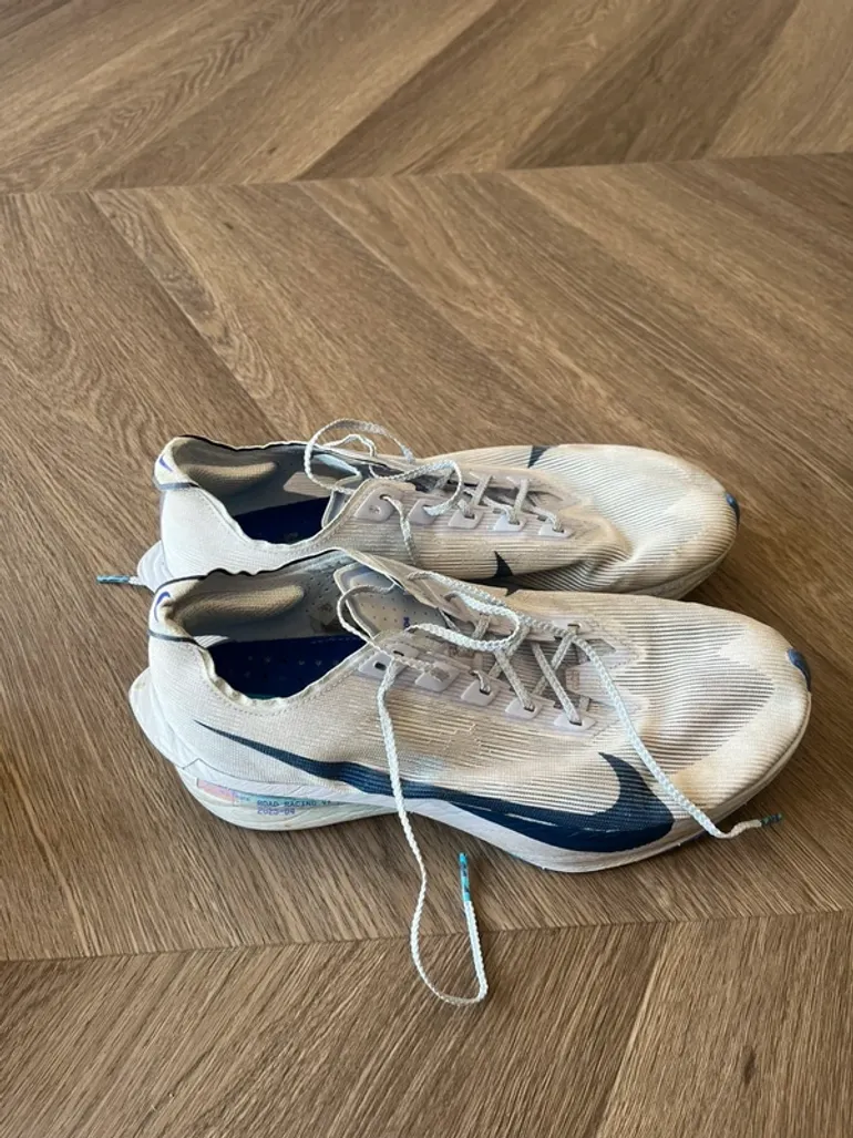 Used Nike Vaporfly Next% 4 bike — image 2 of 4