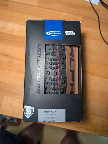 Tweedehands Schwalbe Racing Ralph 2025 bike — afbeelding 1 van 2