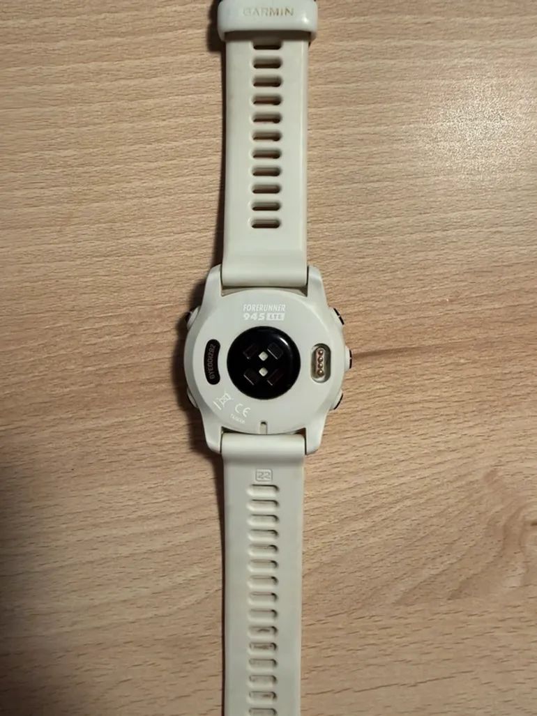 Garmin Forerunner 945 LTE bike d'occasion — image 2 sur 8