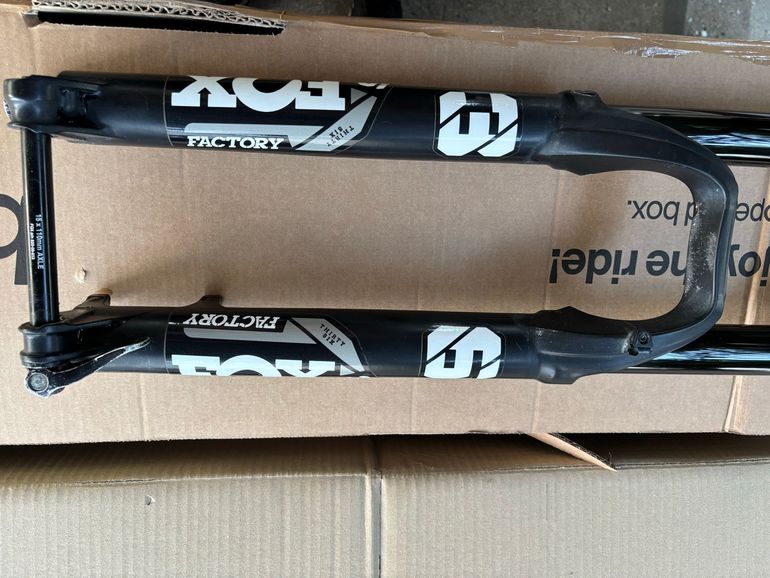 Brugt Fox 36 Factory 2021 bike — billede 4 af 8